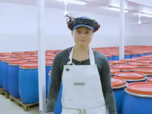 堪稱(chēng)全球最臭工廠,狗進(jìn)去都吐出隔夜飯,做出來(lái)的食品卻人人愛(ài)吃