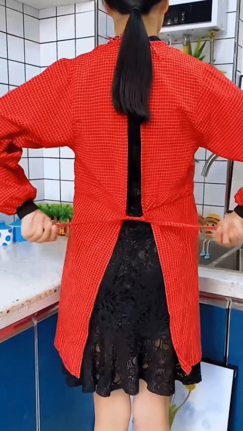 圍裙穿上它再也不怕被油濺到